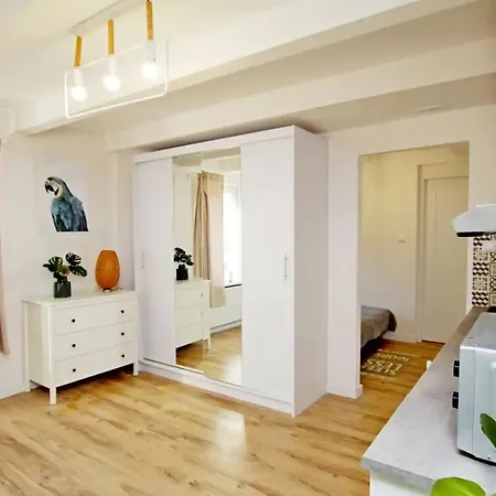 Apartment Mieszkanie Niepodleglosci 817 A